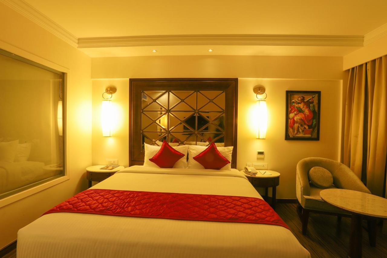 The Saibaba Hotel Chennai Bagian luar foto